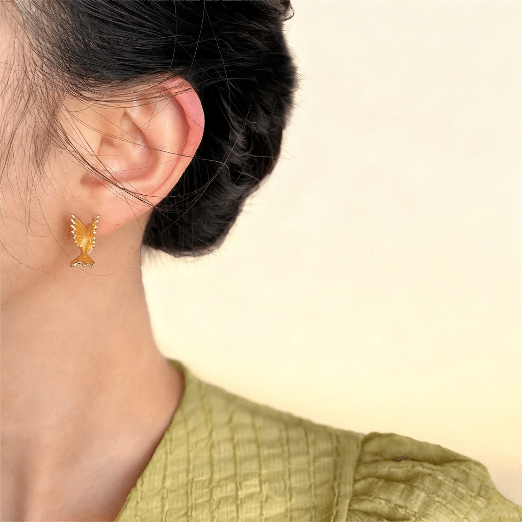 Golden Hummingbird Earrings - Delicate Animal - Shaped Jewelry for Women - zoominizoo