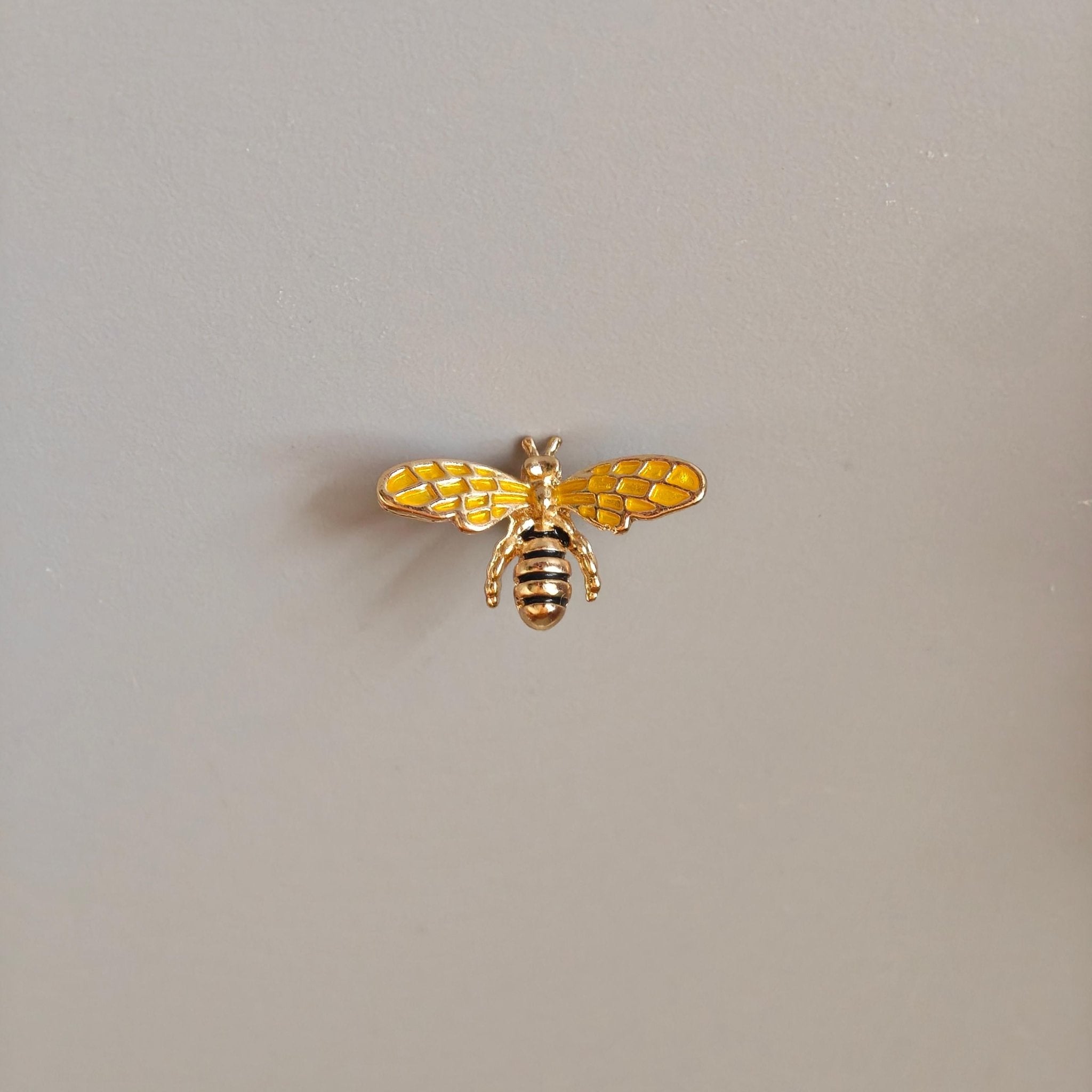 Tiny Sunlit Honey Ranger丨Brooch - zoominizoo